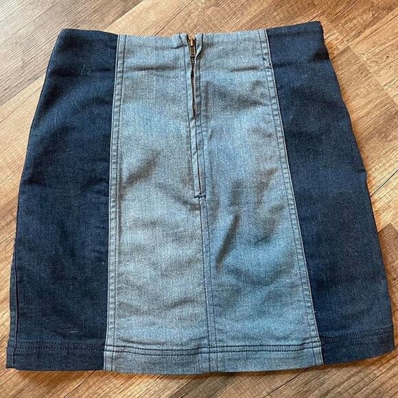 Free People Two-Tone Denim Pencil Skirt – Size 4 - Picture 4 of 8